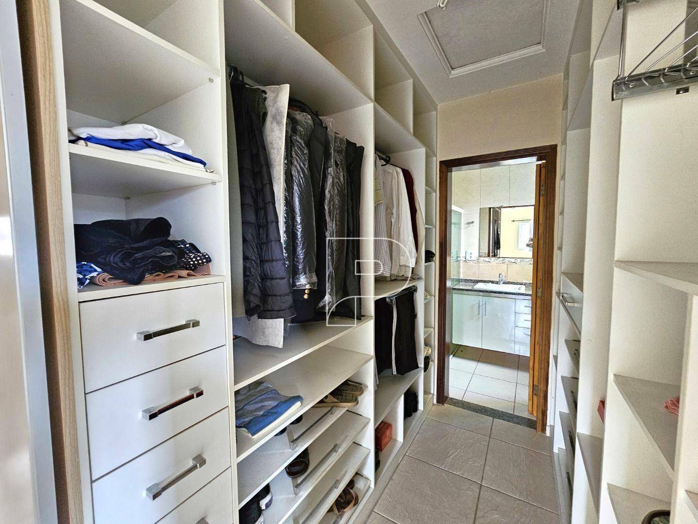 Casa à venda com 3 quartos, 250m² - Foto 26