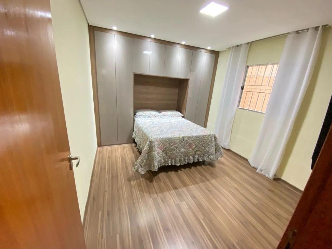 Casa à venda com 2 quartos, 214m² - Foto 2