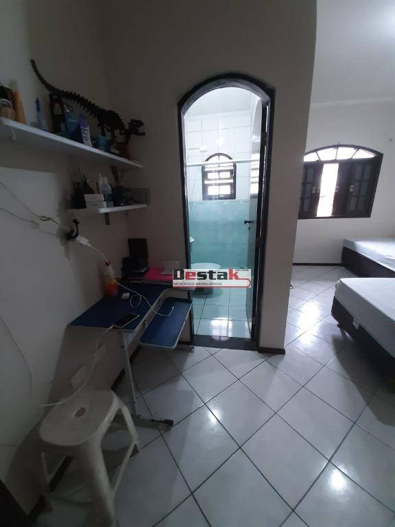 Sobrado à venda com 3 quartos, 362m² - Foto 13