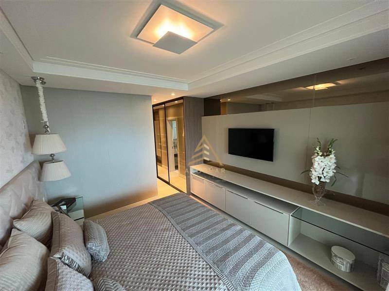 Apartamento à venda com 3 quartos, 179m² - Foto 7