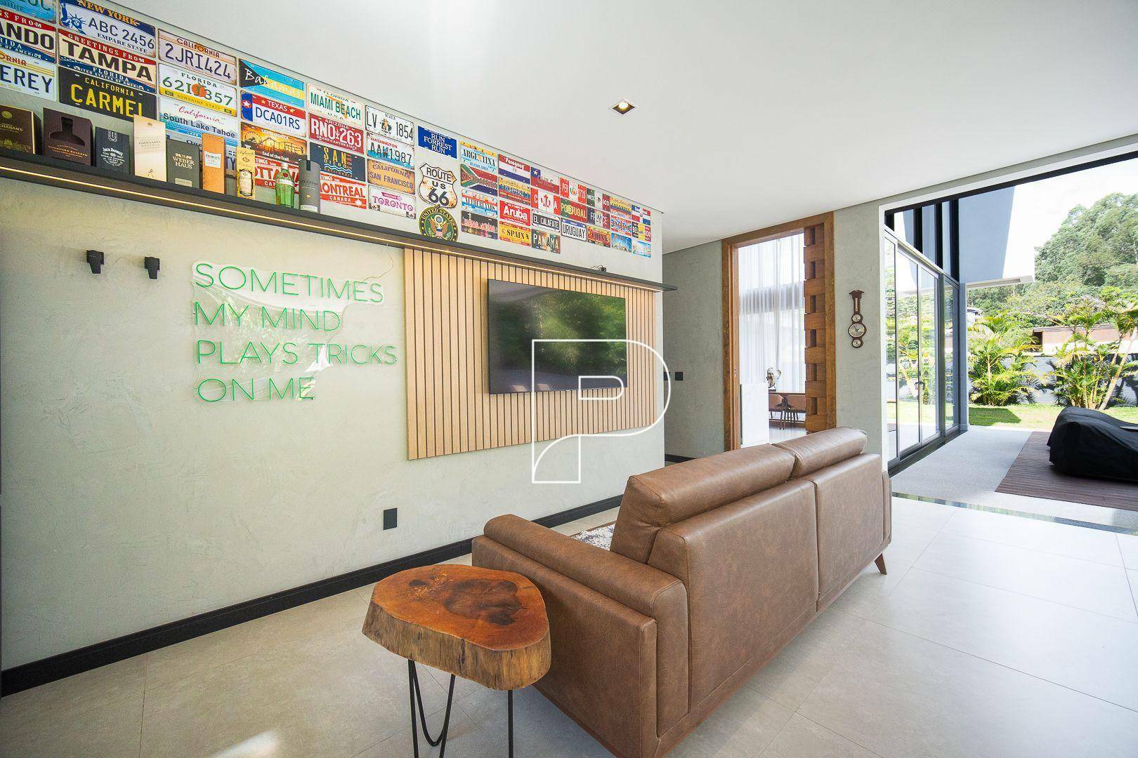 Casa de Condomínio à venda com 4 quartos, 550m² - Foto 13