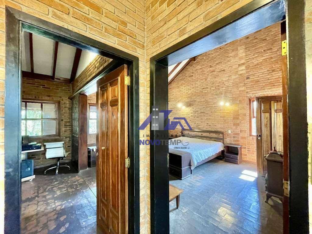 Casa de Condomínio à venda com 3 quartos, 450m² - Foto 18