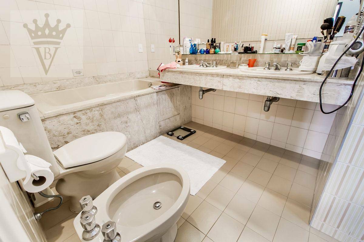 Apartamento à venda com 3 quartos, 230m² - Foto 18