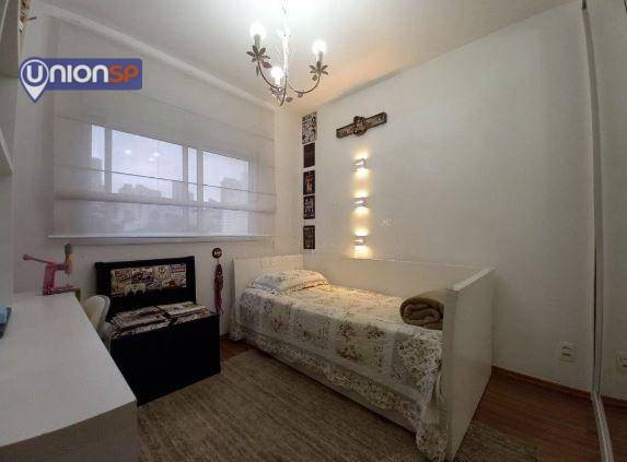 Apartamento à venda com 4 quartos, 213m² - Foto 9