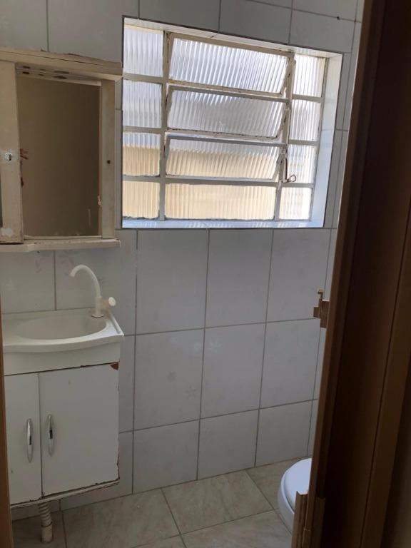 Casa à venda com 2 quartos, 90m² - Foto 2