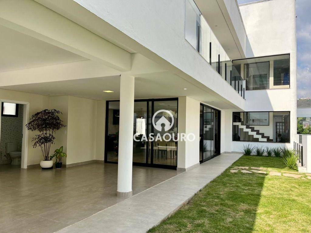 Casa de Condomínio à venda com 4 quartos, 379m² - Foto 35