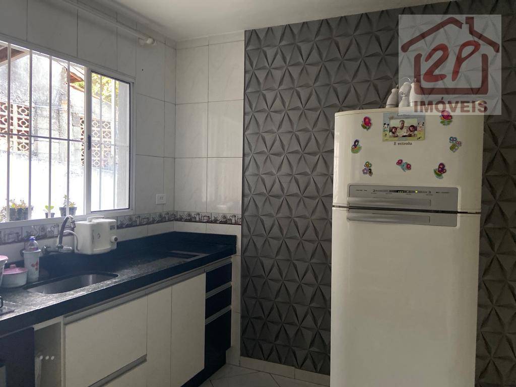 Casa à venda com 3 quartos, 200m² - Foto 18