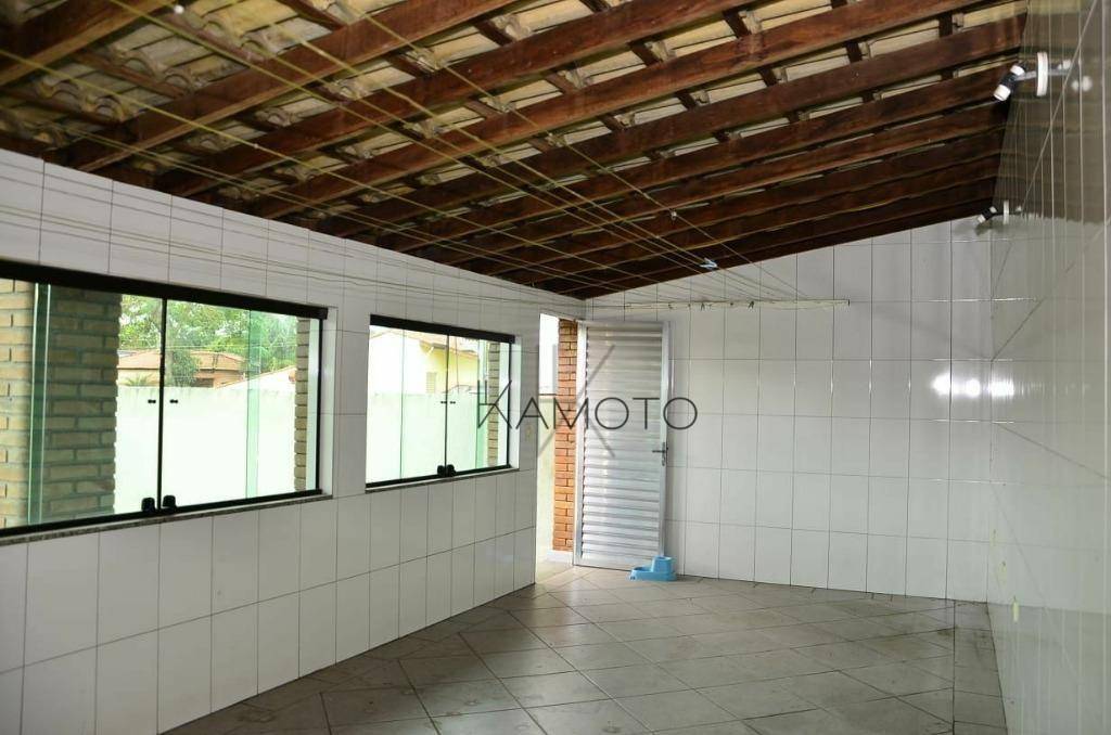 Casa à venda com 4 quartos, 224m² - Foto 13