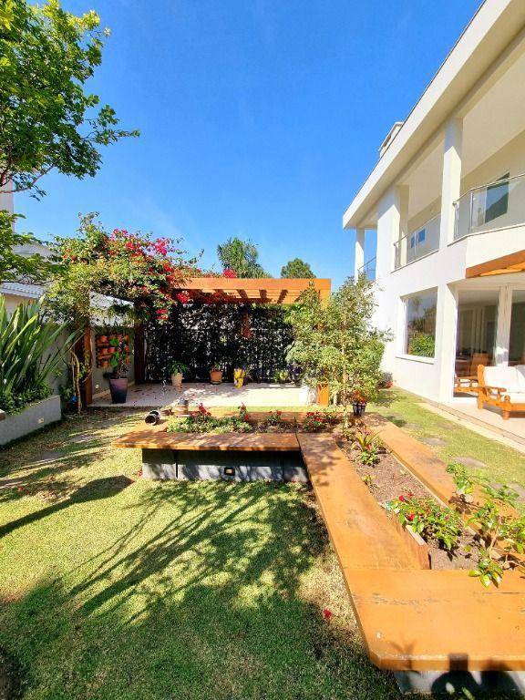 Casa de Condomínio à venda com 4 quartos, 483m² - Foto 25