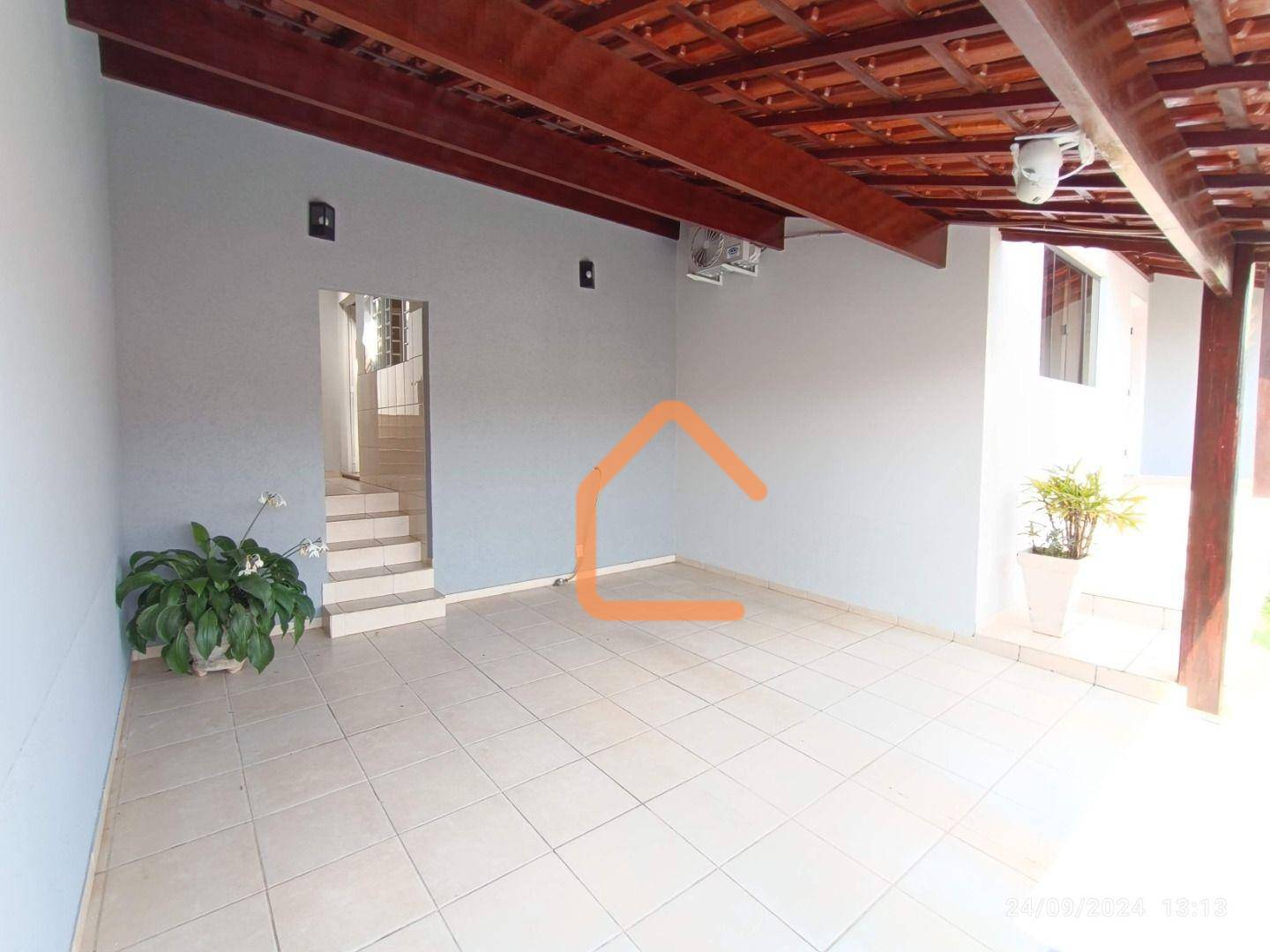 Casa à venda com 3 quartos, 123m² - Foto 3