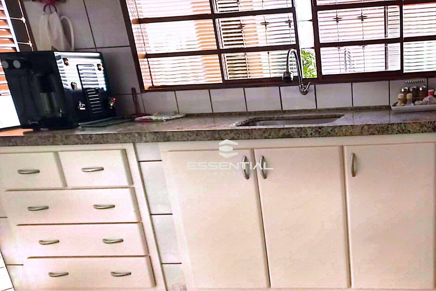 Casa à venda com 3 quartos, 234m² - Foto 6