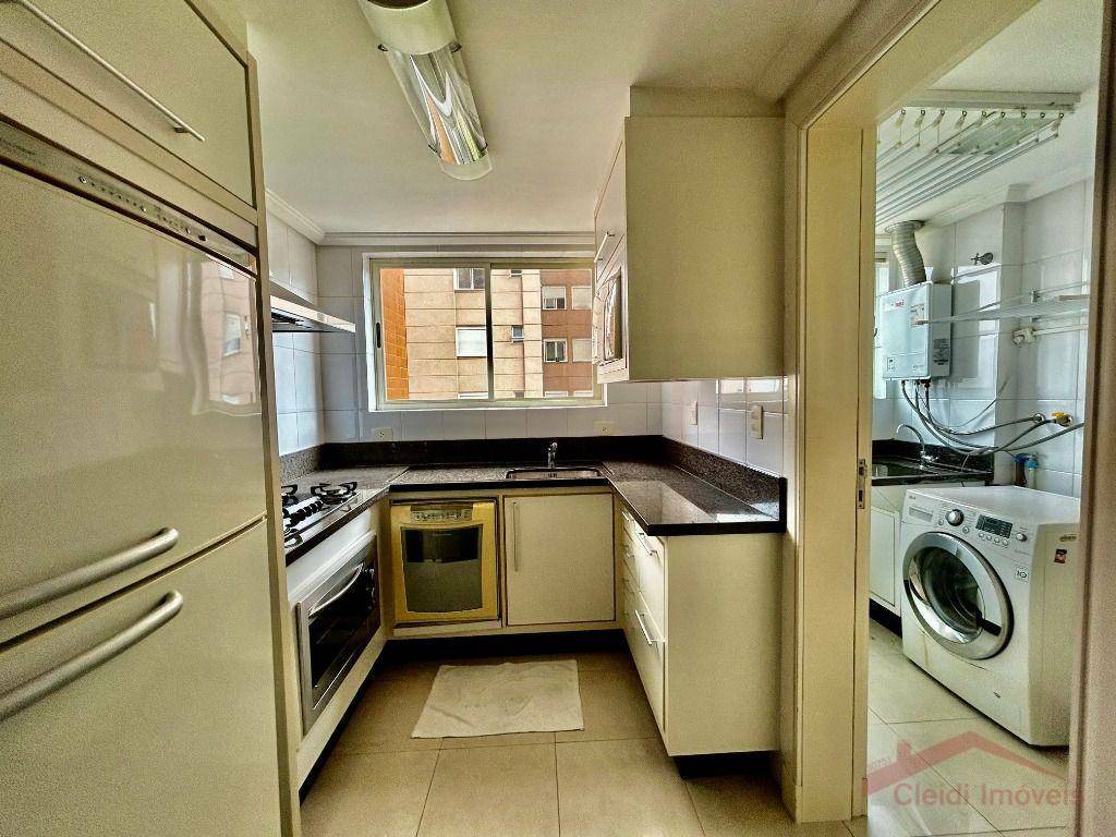 Apartamento para alugar com 2 quartos, 120m² - Foto 7