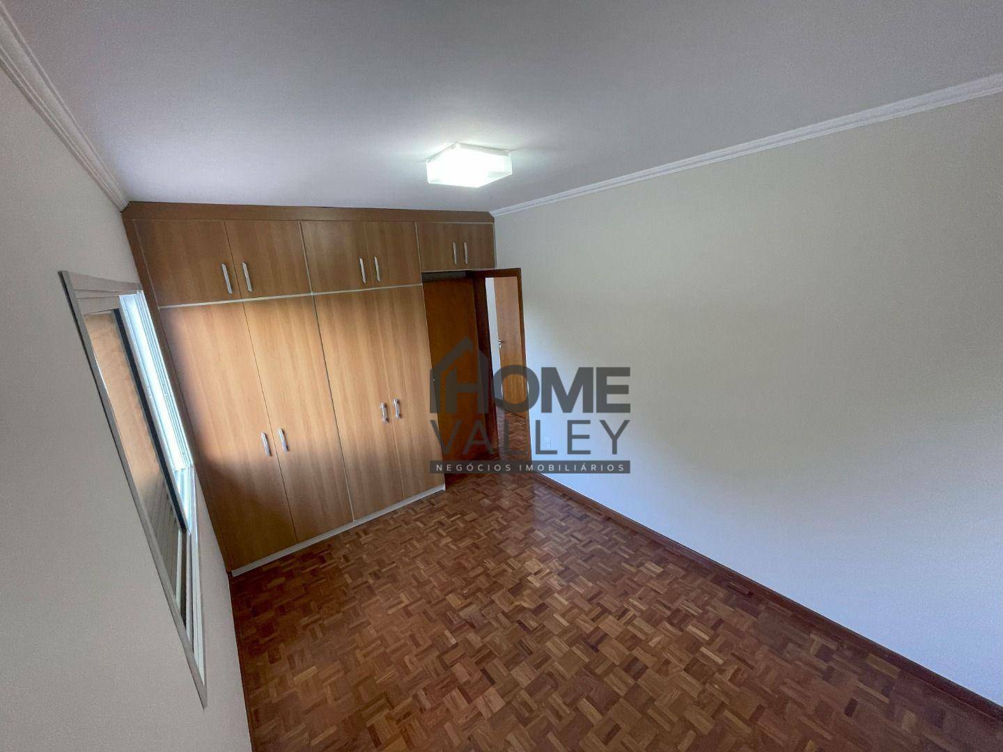 Casa de Condomínio à venda com 4 quartos, 232m² - Foto 15