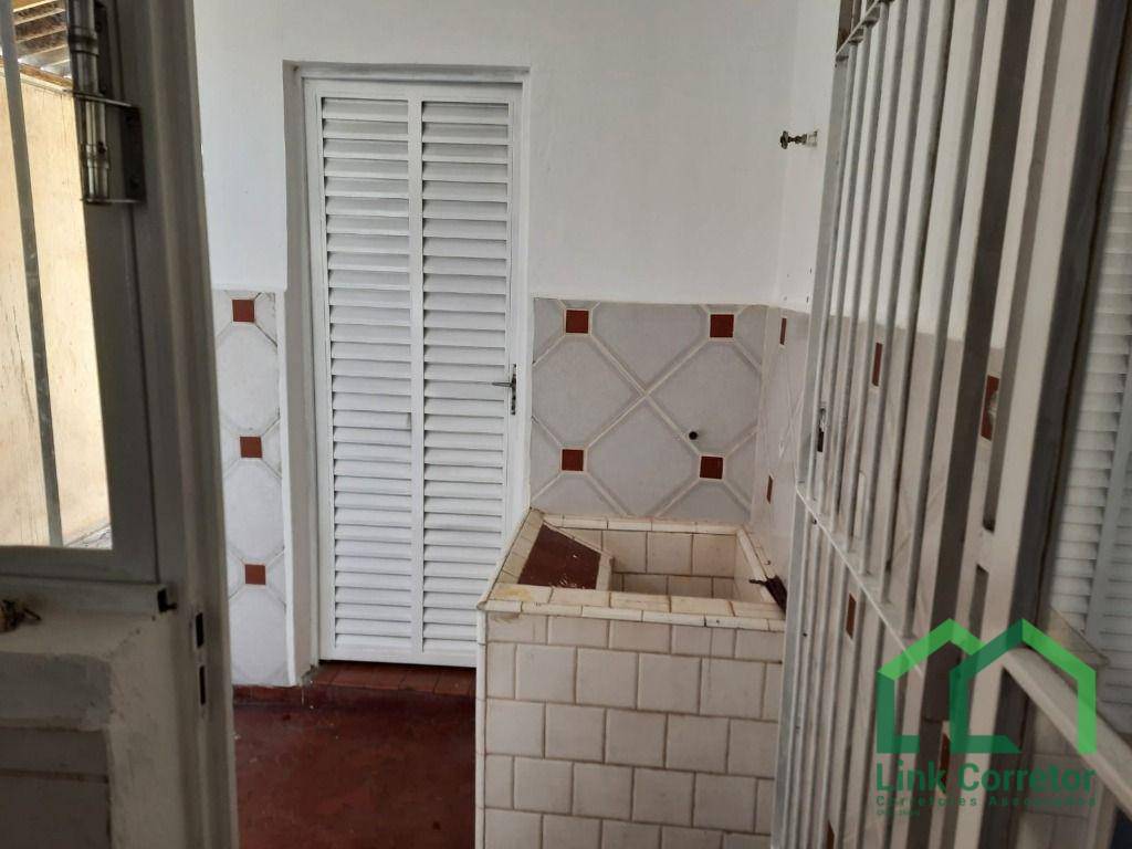 Casa para alugar com 3 quartos, 150m² - Foto 26