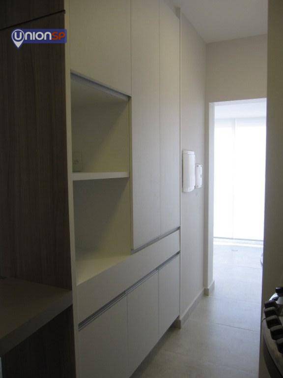 Apartamento à venda com 2 quartos, 66m² - Foto 12