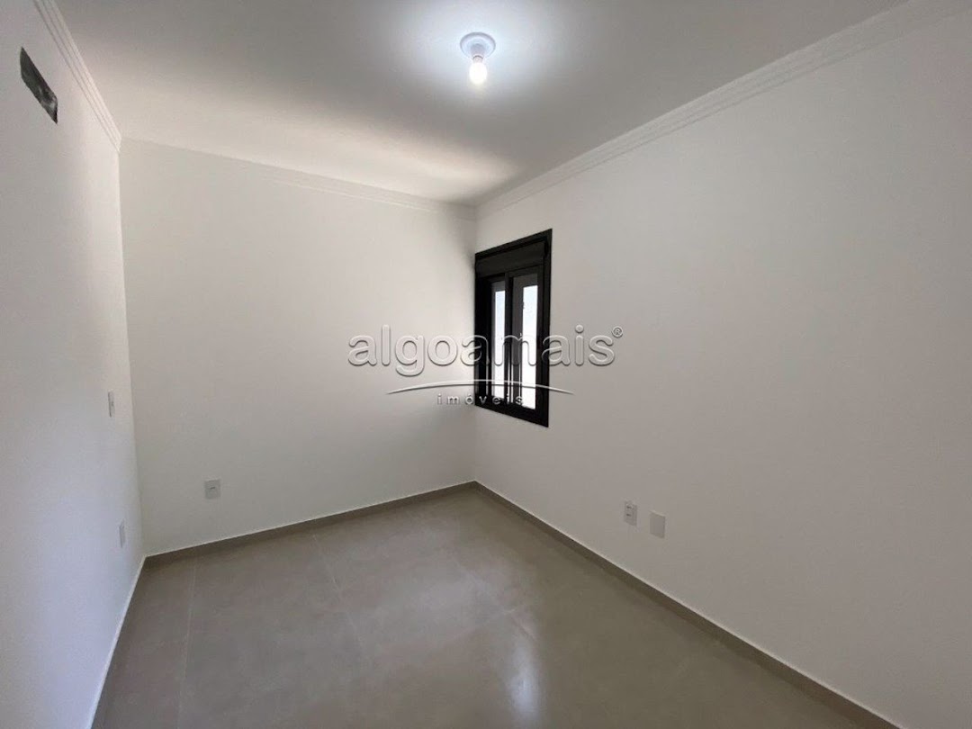 Casa à venda com 3 quartos, 180m² - Foto 8