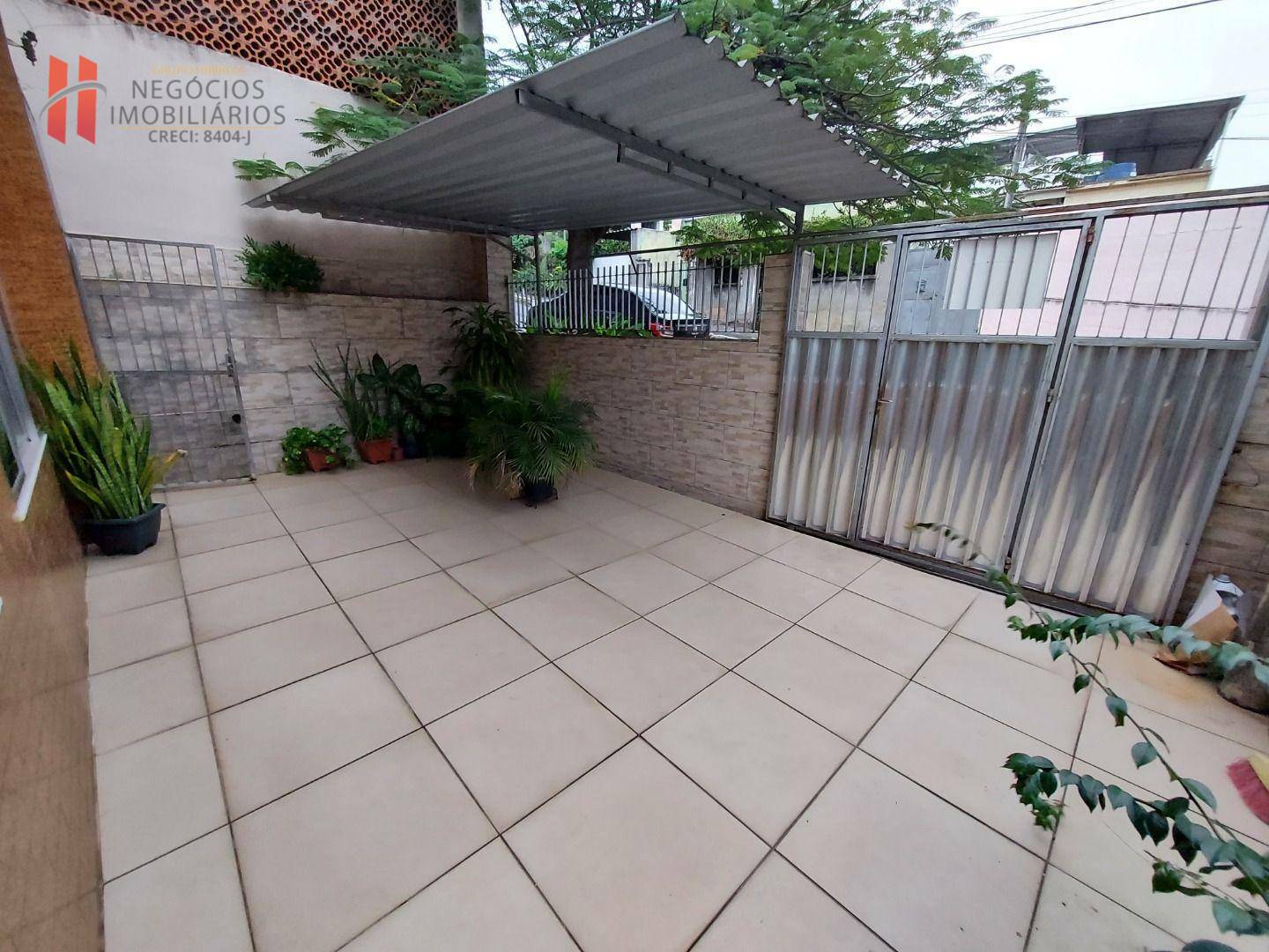 Casa à venda com 3 quartos, 180m² - Foto 3