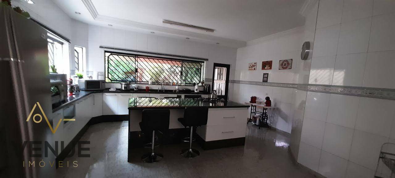 Sobrado à venda com 4 quartos, 357m² - Foto 12