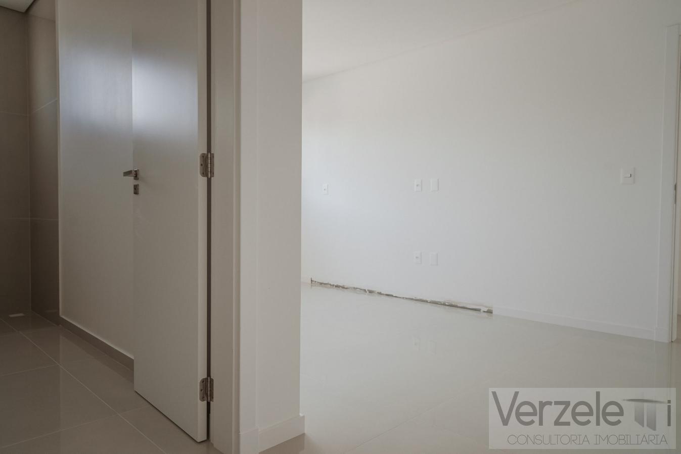 Apartamento à venda com 4 quartos, 173m² - Foto 19