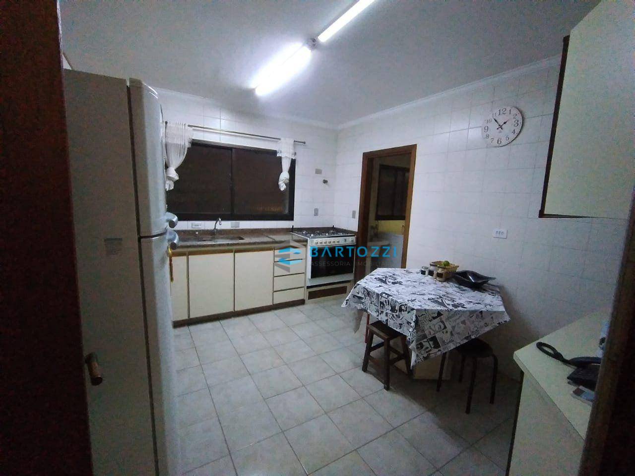 Apartamento à venda com 3 quartos, 117m² - Foto 10