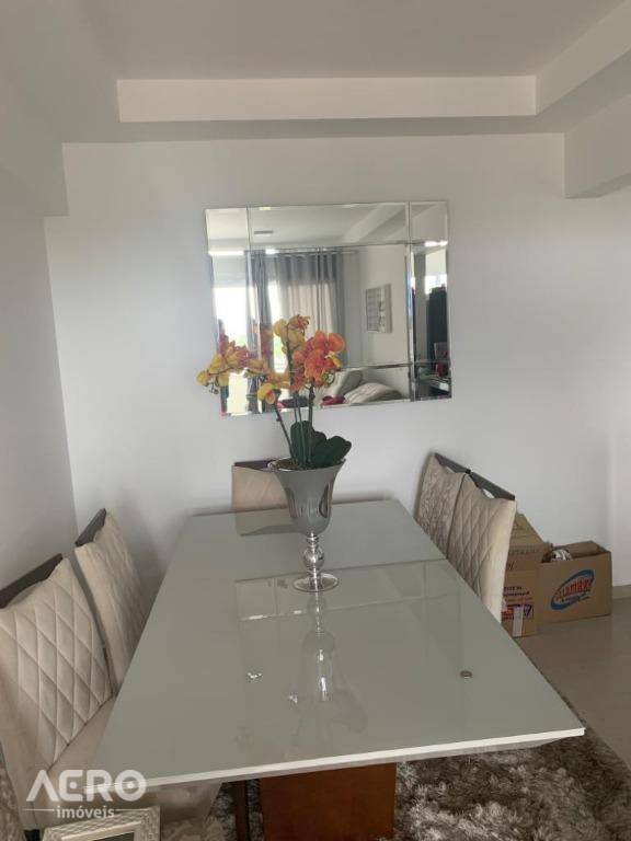 Apartamento à venda com 2 quartos, 61m² - Foto 6