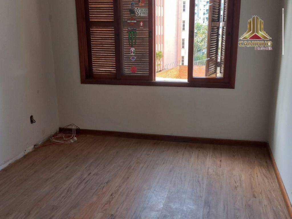 Apartamento à venda com 3 quartos, 117m² - Foto 11