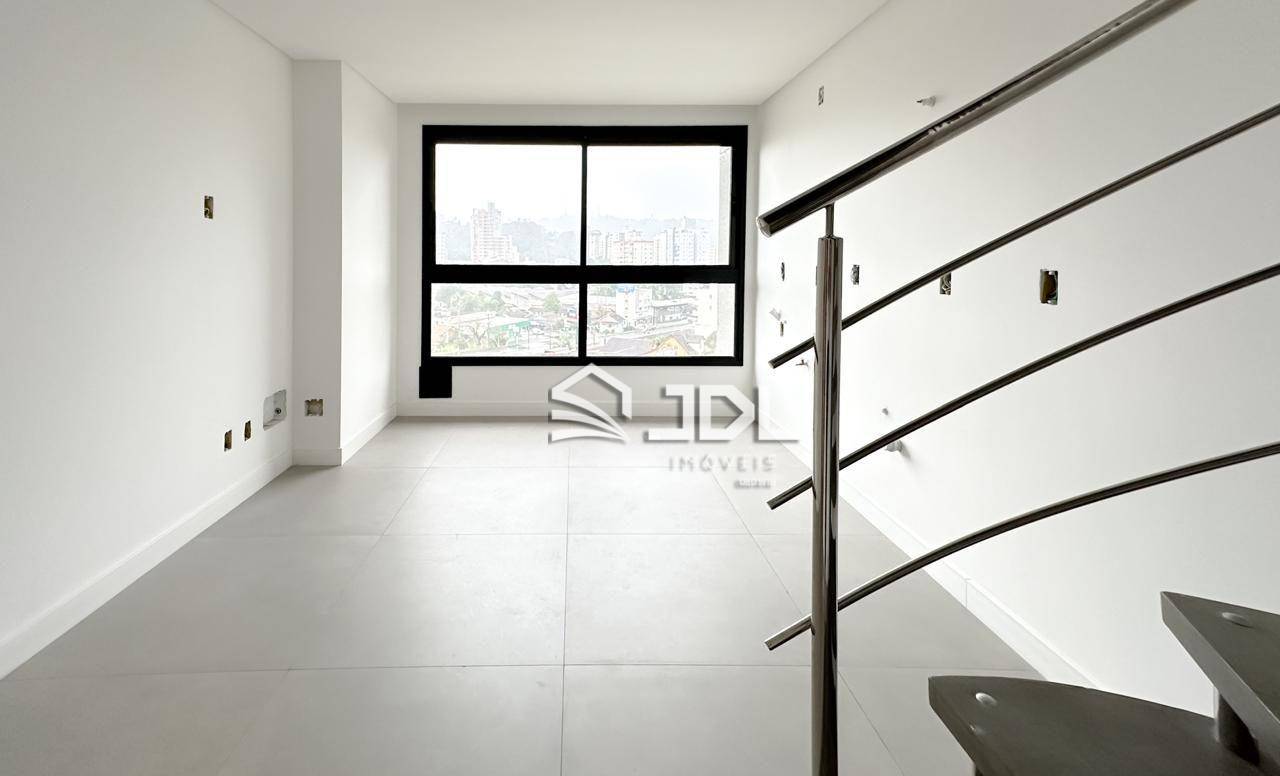 Apartamento à venda com 1 quarto, 68m² - Foto 3