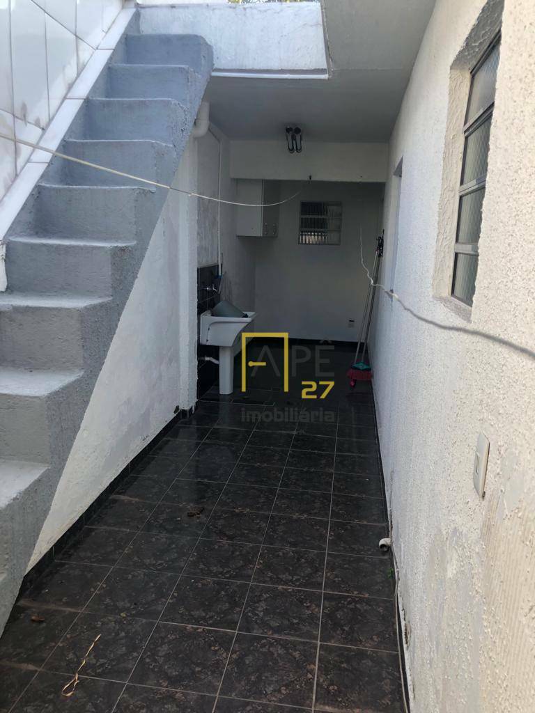 Casa à venda com 3 quartos, 94m² - Foto 5