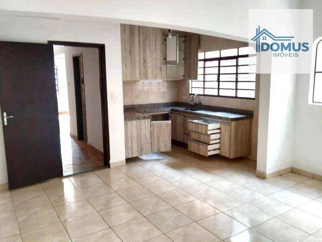 Sobrado à venda com 3 quartos, 182m² - Foto 4