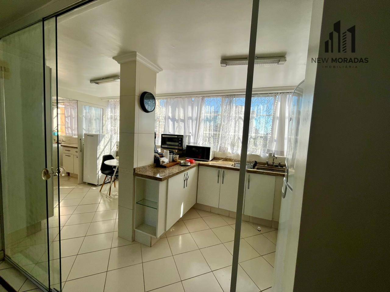 Apartamento à venda com 3 quartos, 128m² - Foto 28