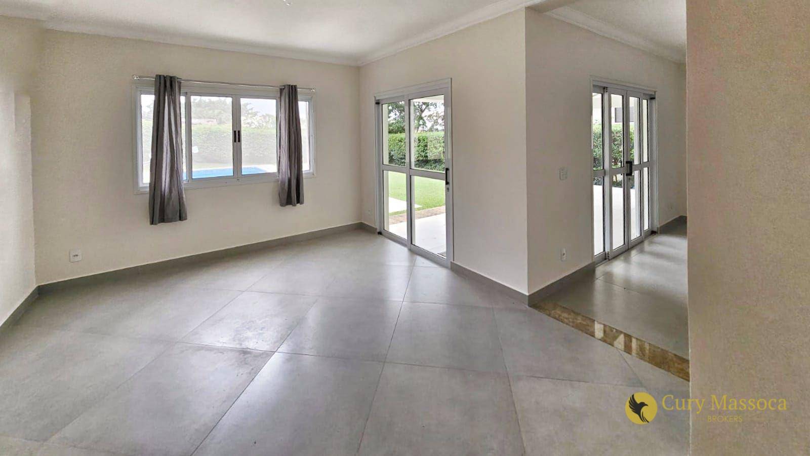Casa de Condomínio para alugar com 4 quartos, 312m² - Foto 2