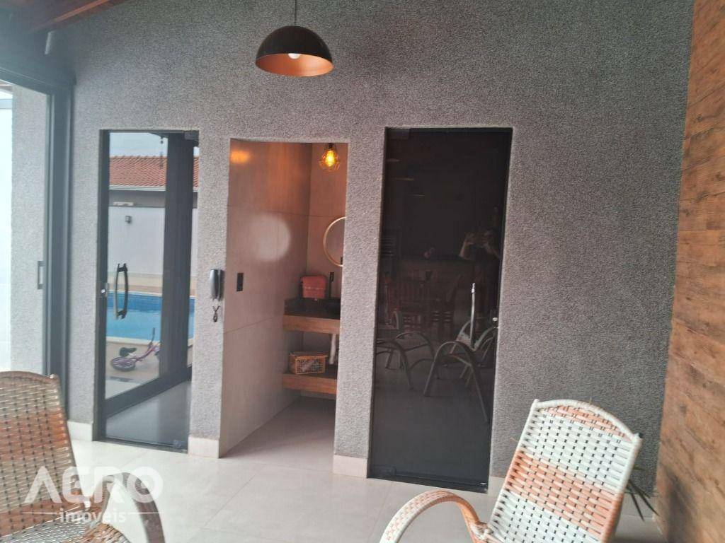 Casa à venda com 3 quartos, 231m² - Foto 30