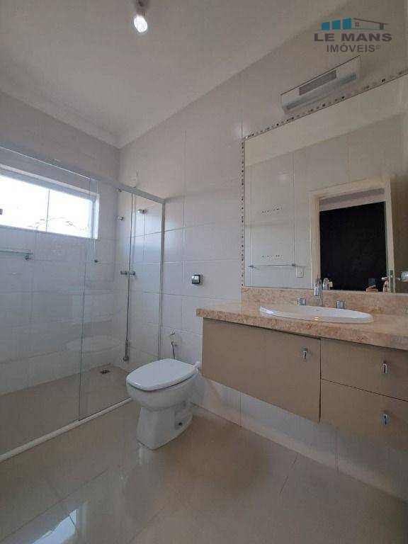 Casa de Condomínio para alugar com 4 quartos, 295m² - Foto 17