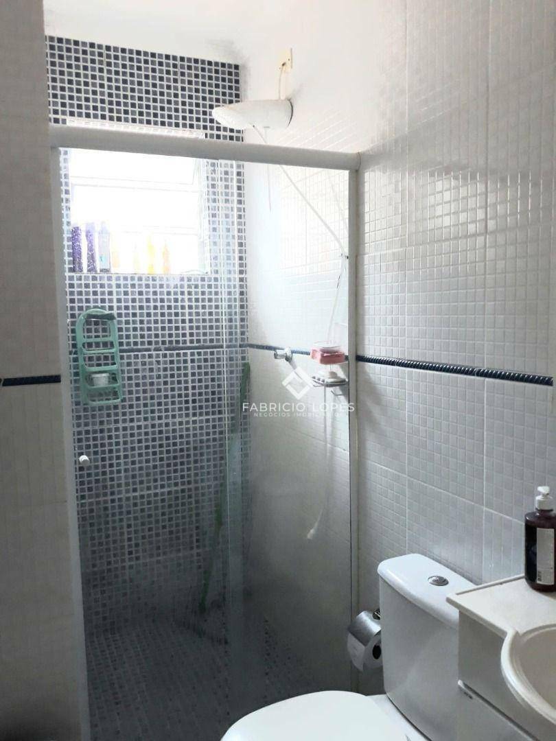 Casa à venda com 2 quartos, 60m² - Foto 5