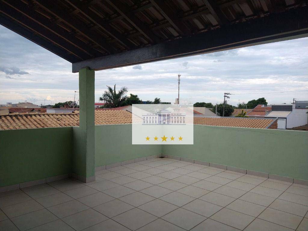 Sobrado à venda com 3 quartos, 215m² - Foto 23