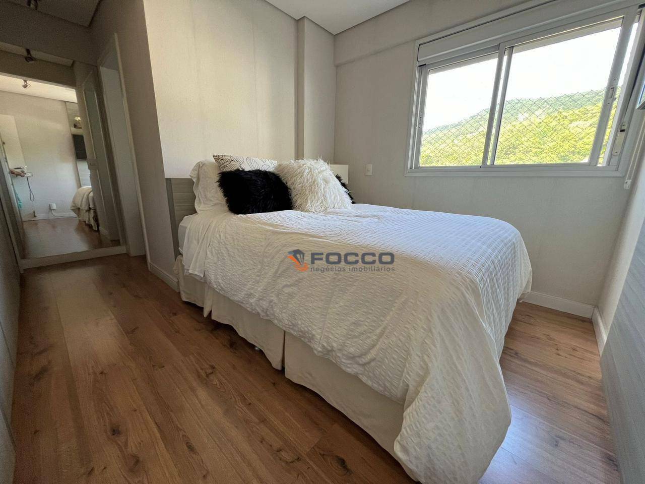 Apartamento à venda com 3 quartos, 211m² - Foto 11