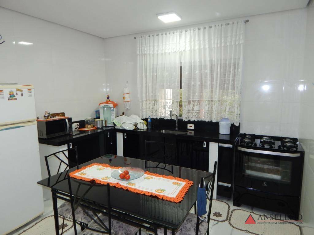 Casa à venda e aluguel com 2 quartos, 150m² - Foto 9