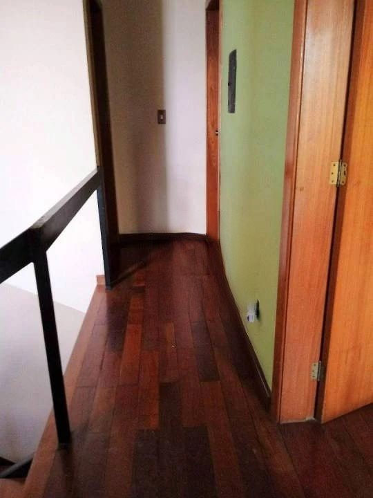 Casa à venda com 4 quartos, 300m² - Foto 3