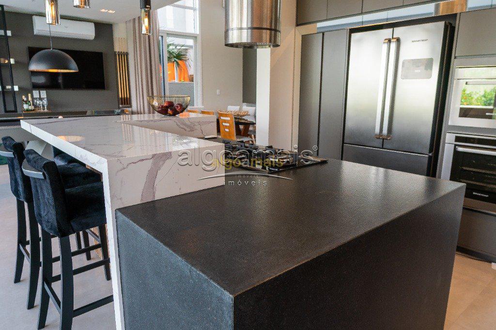 Casa de Condomínio à venda com 4 quartos, 310m² - Foto 5