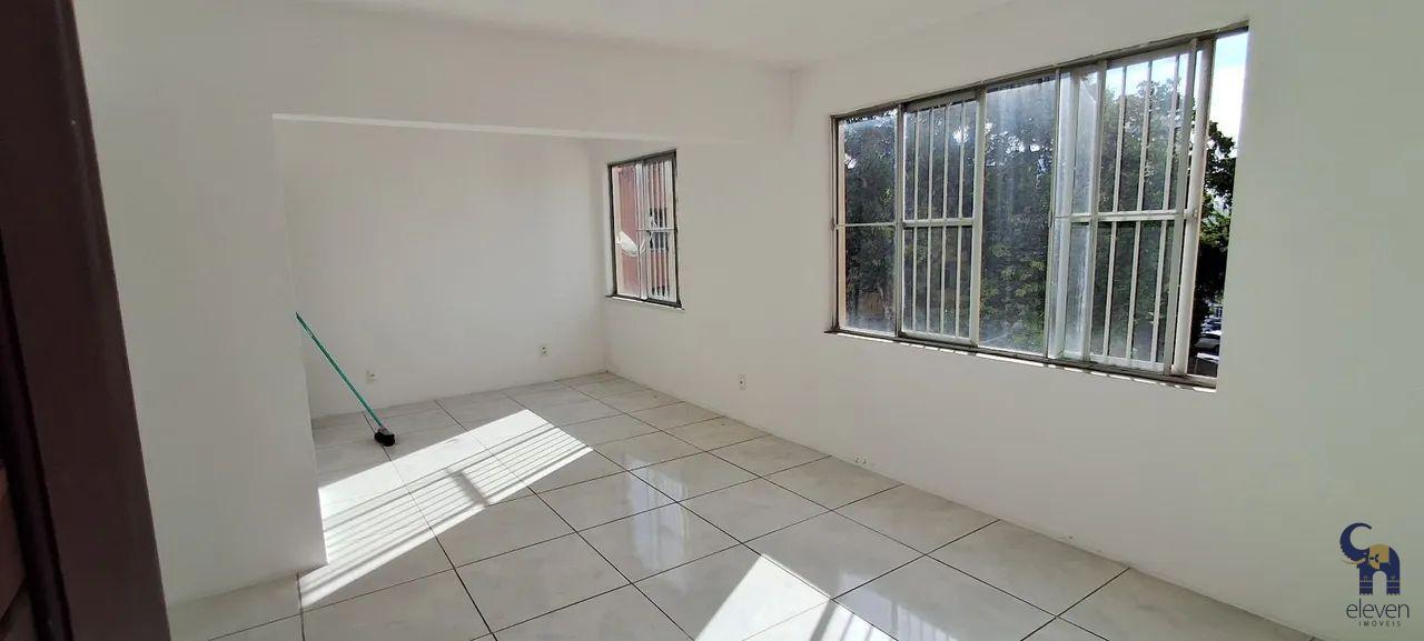 Apartamento à venda com 3 quartos, 82m² - Foto 2