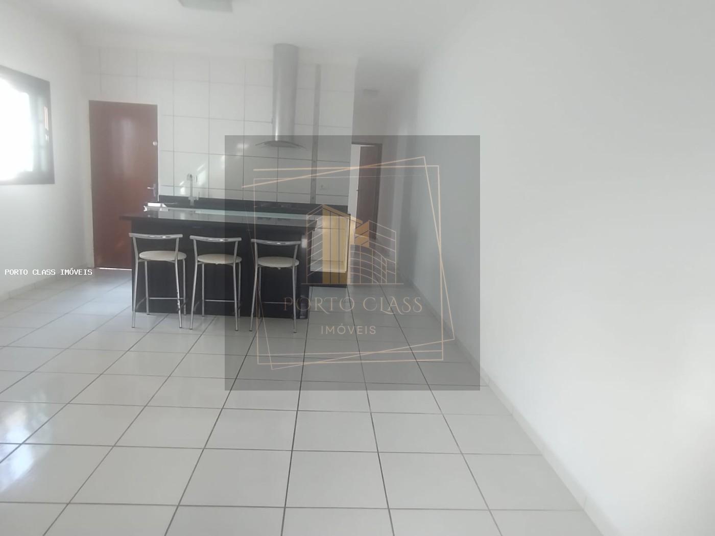 Casa para alugar com 2 quartos, 150m² - Foto 4
