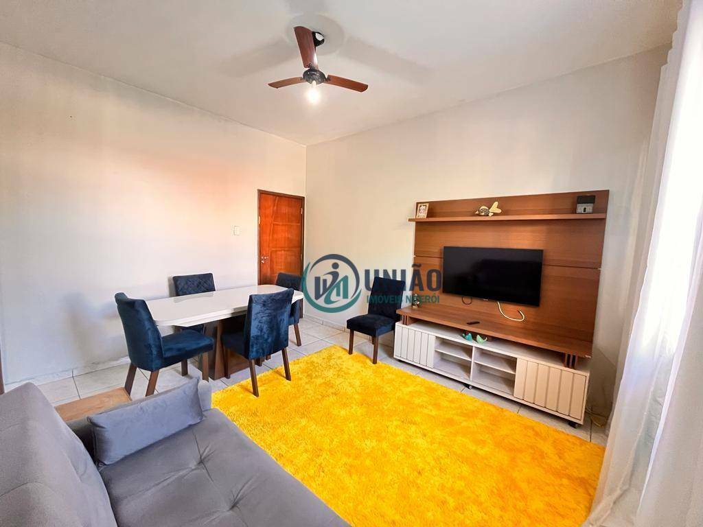 Apartamento à venda com 2 quartos, 70m² - Foto 3