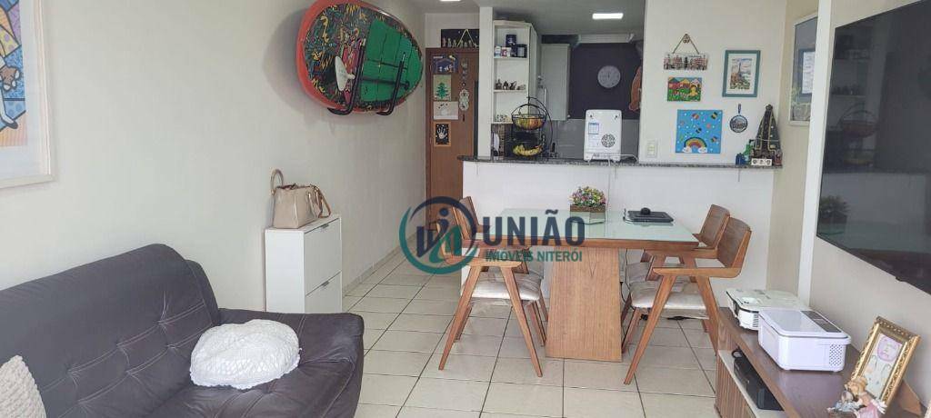 Apartamento à venda com 2 quartos, 60m² - Foto 4