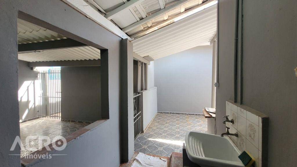 Casa à venda com 3 quartos, 183m² - Foto 19