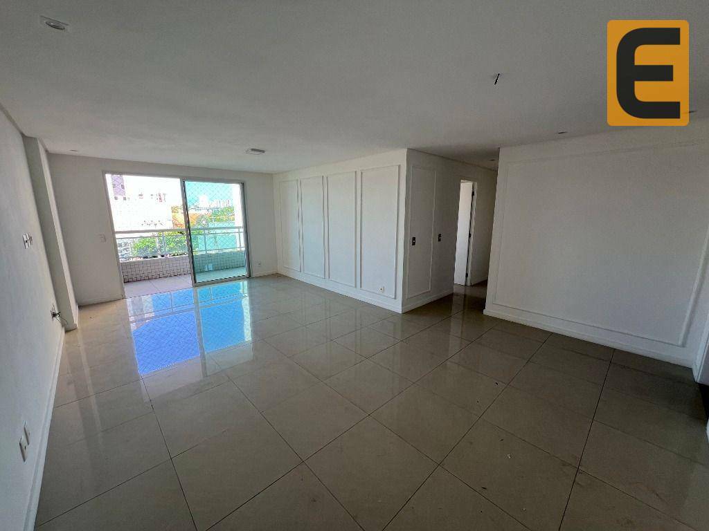 Apartamento à venda com 3 quartos, 146m² - Foto 2