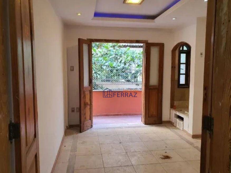 Casa à venda com 4 quartos, 240m² - Foto 12