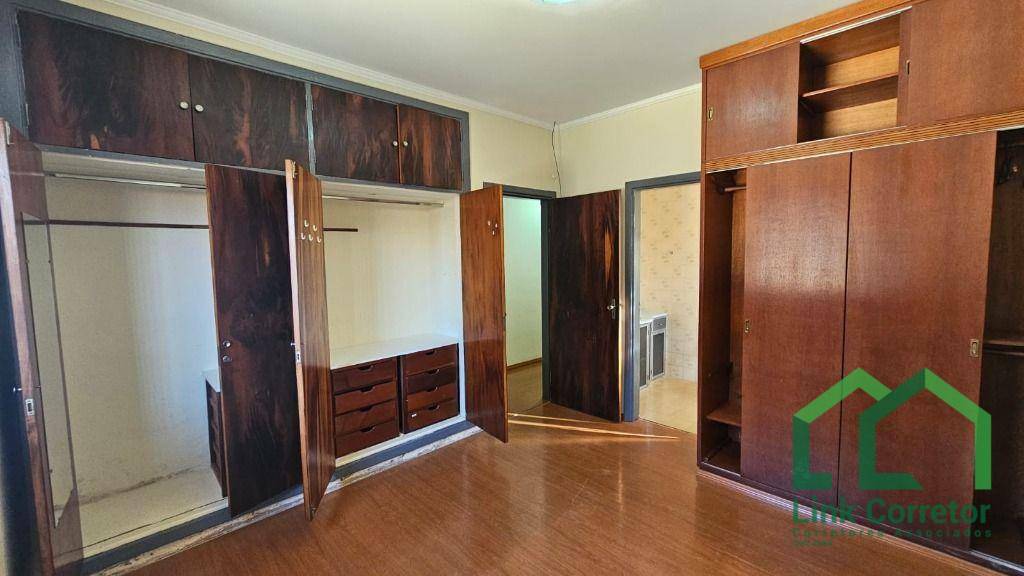 Casa à venda com 3 quartos, 326m² - Foto 22