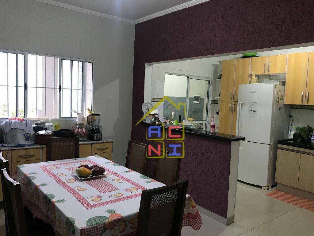 Casa à venda com 4 quartos, 180m² - Foto 14