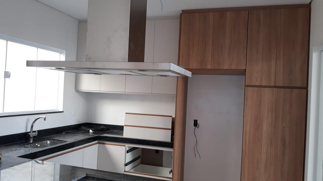 Casa à venda com 3 quartos, 200m² - Foto 17