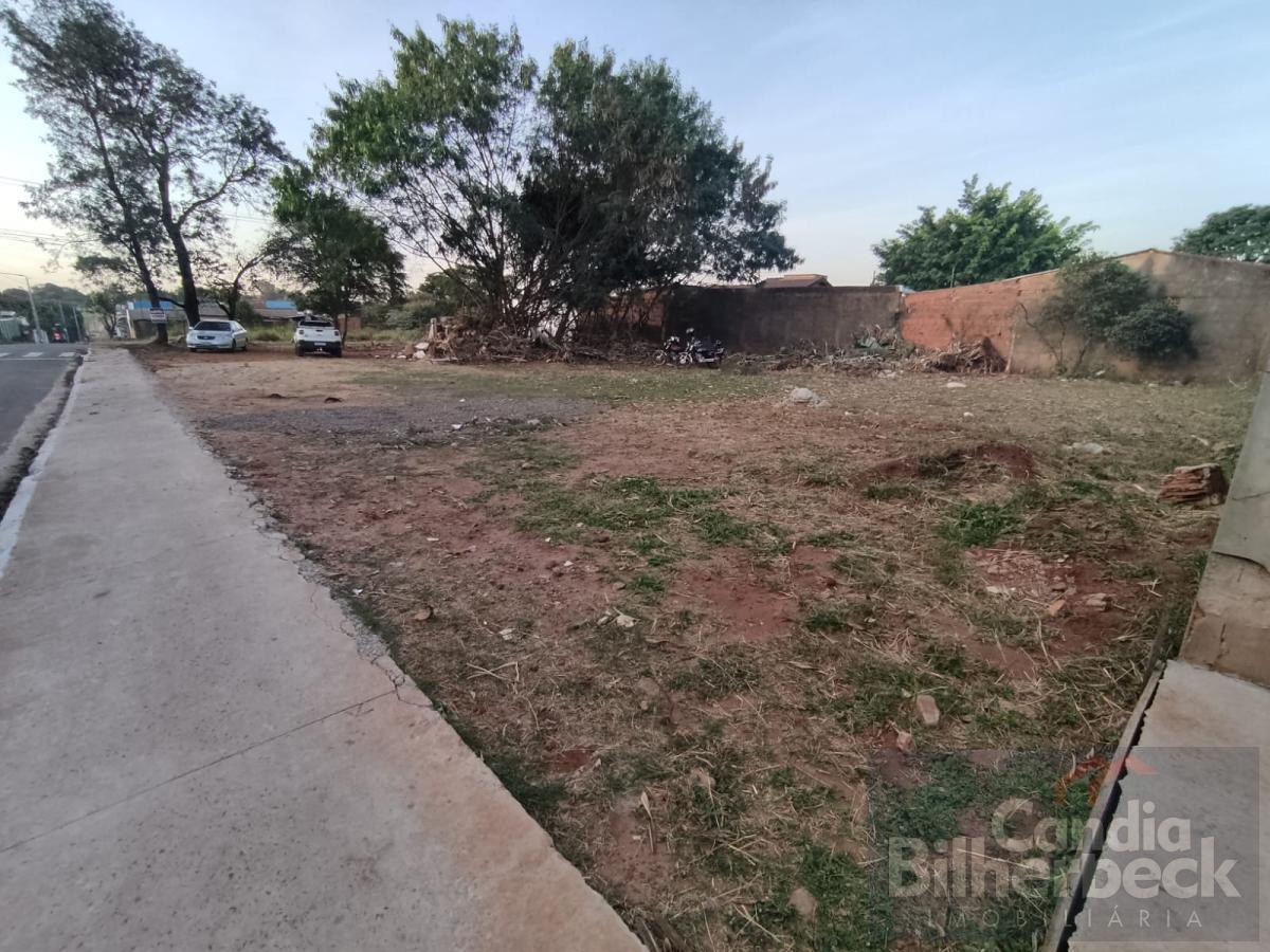 Terreno à venda, 200m² - Foto 1